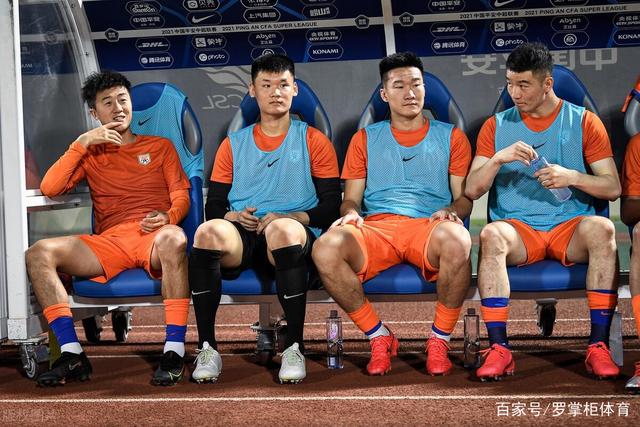 媒体人：青岛队报价王俊杰 筹码是范汇鎏加钱