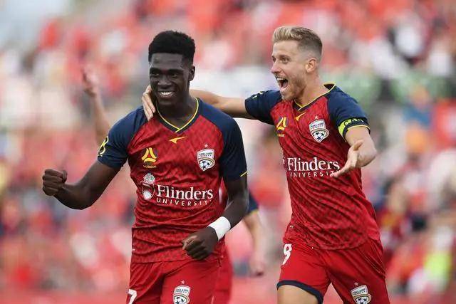 欧联-霍伊伦梅开二度加纳乔破门 曼联3-2胜