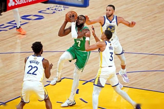 老马：CBA是中国人自己的联赛 国内球员是根本